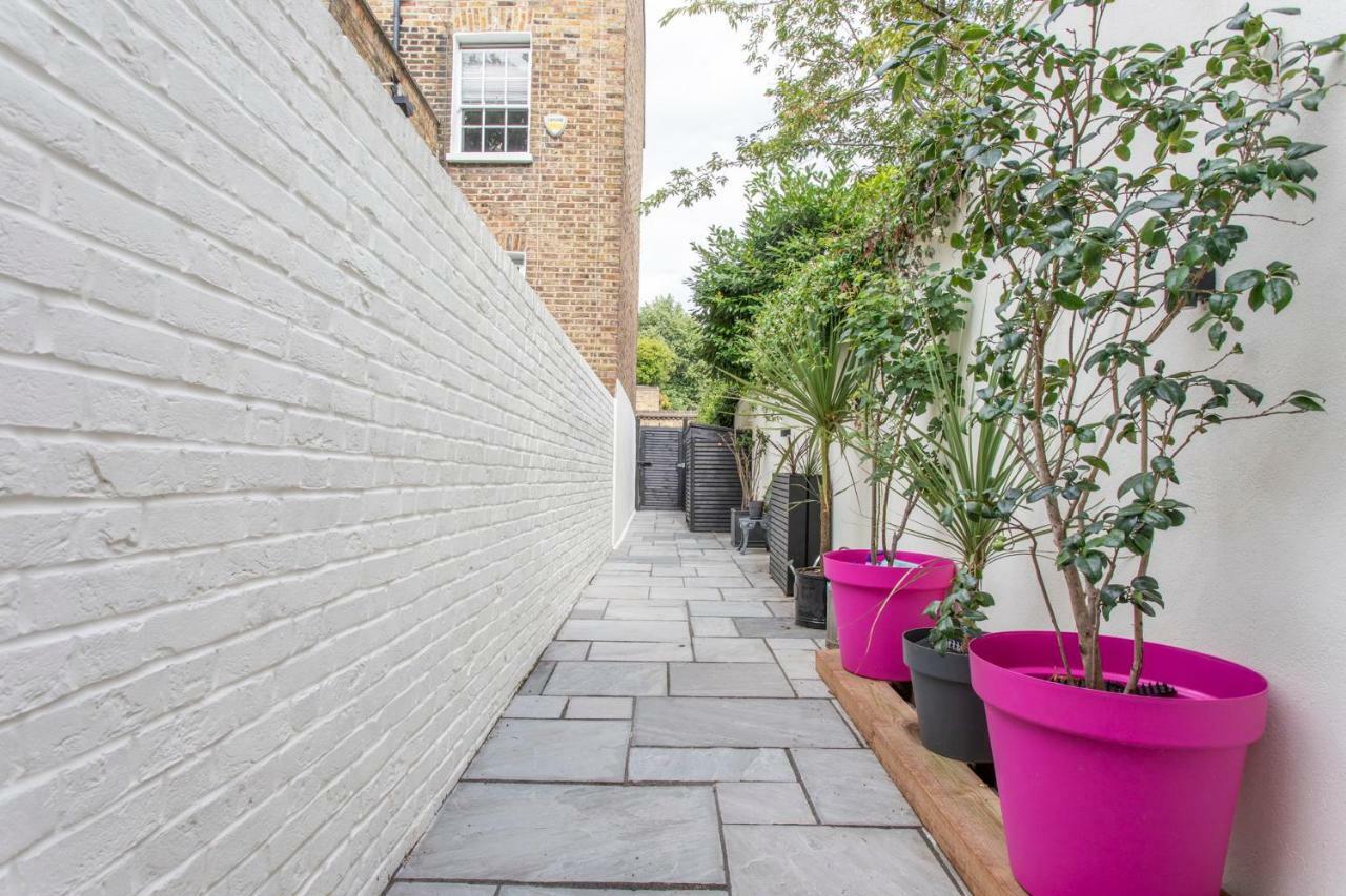 Stunning Gated Home London Exterior foto